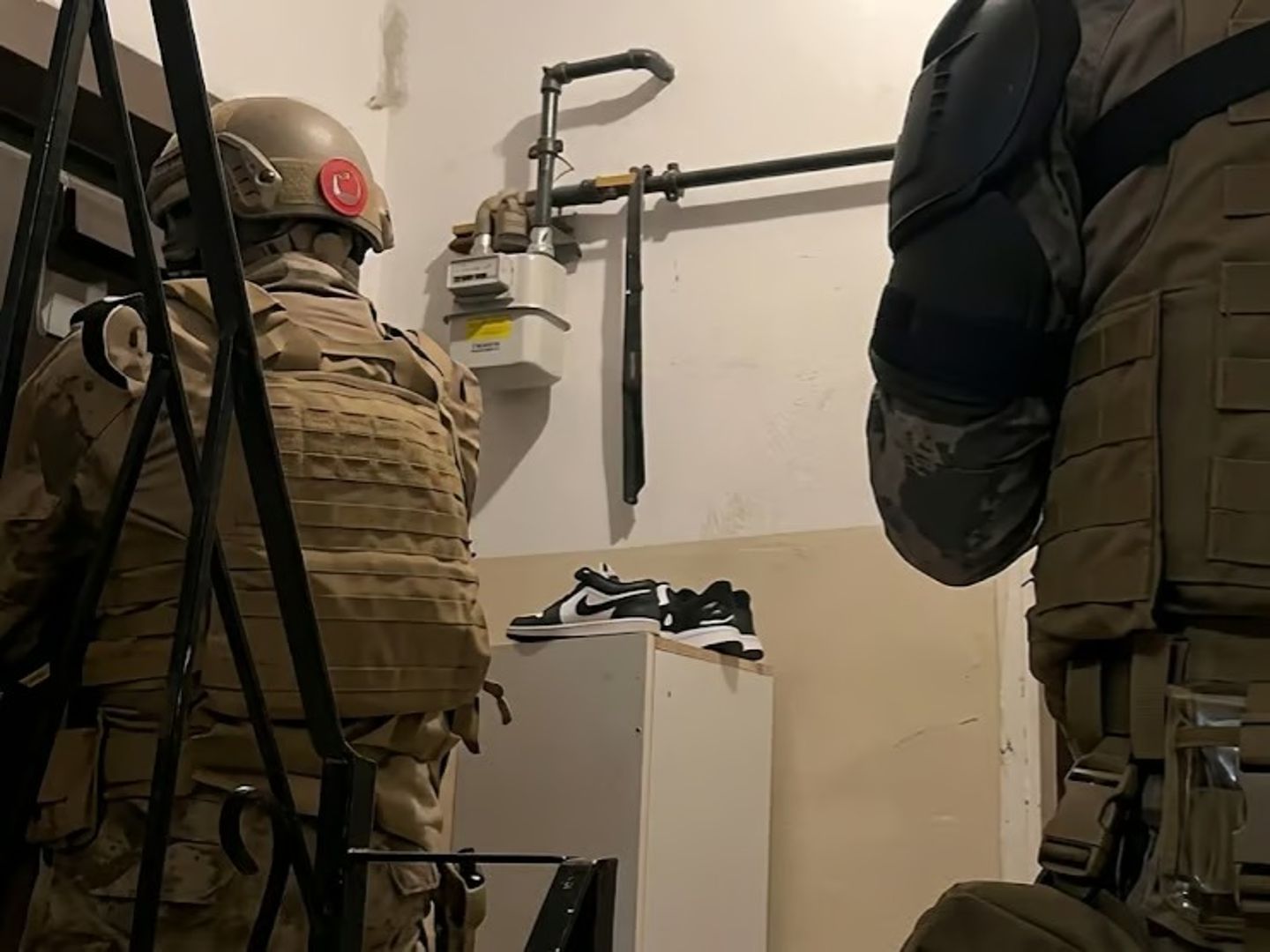 Esenyurt’ta banka şubesine saldıran silahlı şüpheli yakalandı