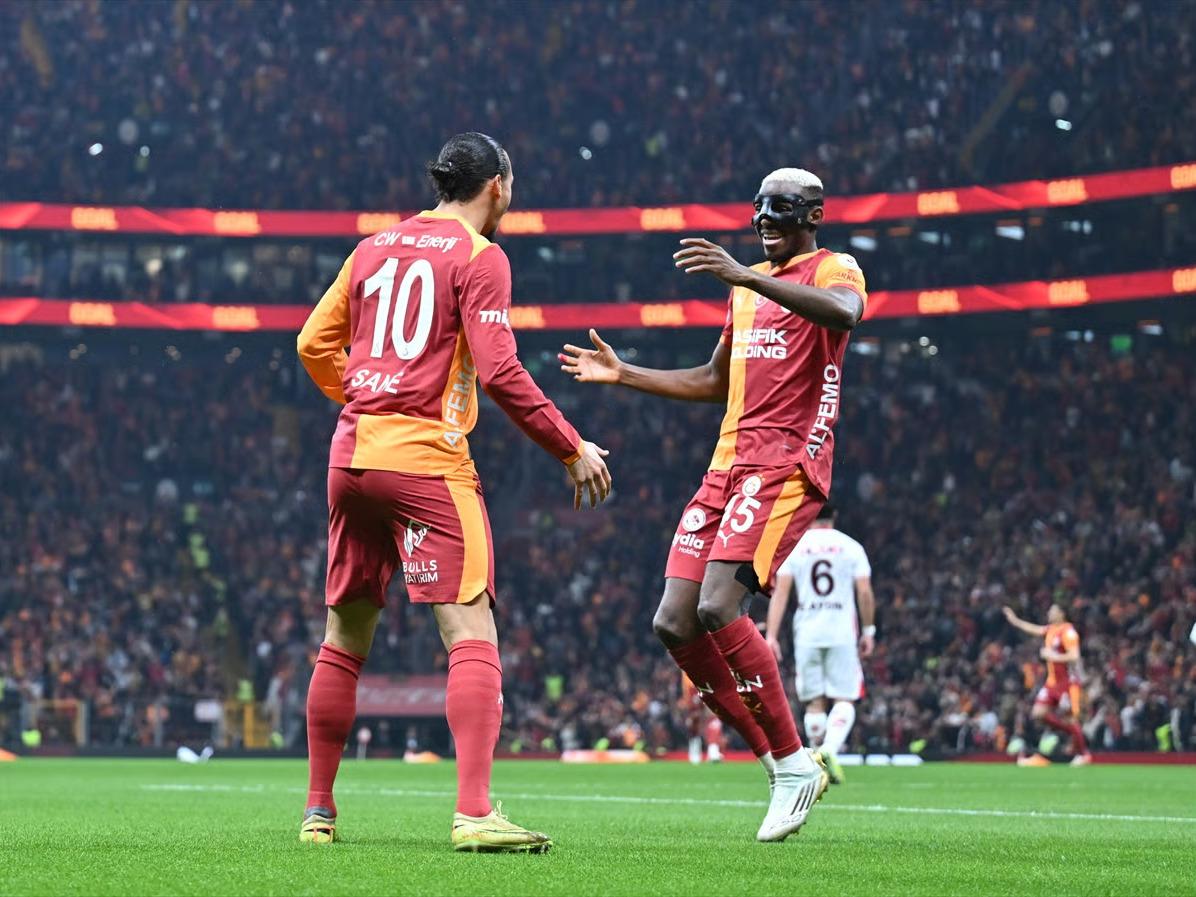 Osimhen'den Süper Lig'i sallayan röveşata