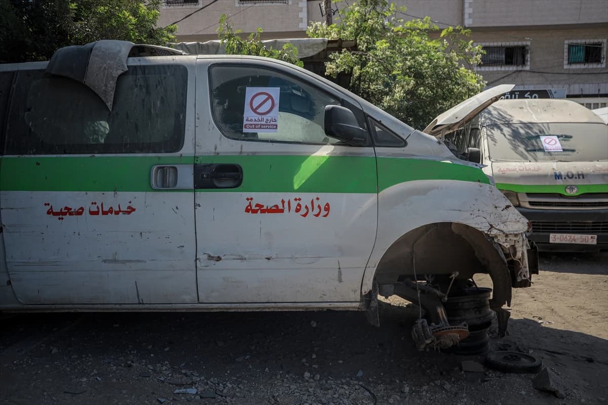 Abluka altındaki Gazze'de ambulans hizmetinin çöküşün eşiğinde olduğu uyarısı