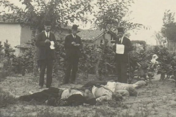 Yunan ordusunun Bursa'daki katliamından yeni fotoğraflar 