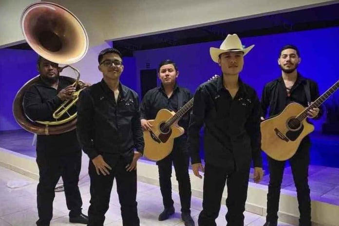 Meksika'da müzik grubu kayıp: Çeteler suçlanıyor