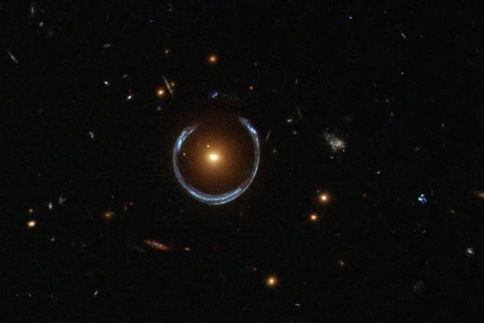 Şimdiye kadar keşfedilen en büyük kara delik