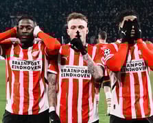 Liderlik el değiştirdi, gözler son hafta maçlarına çevrildi: Ajax ve PSV arasındaki şampiyonluk yarışı kızışıyor.