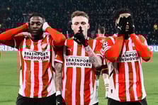 Liderlik el değiştirdi, gözler son hafta maçlarına çevrildi: Ajax ve PSV arasındaki şampiyonluk yarışı kızışıyor.