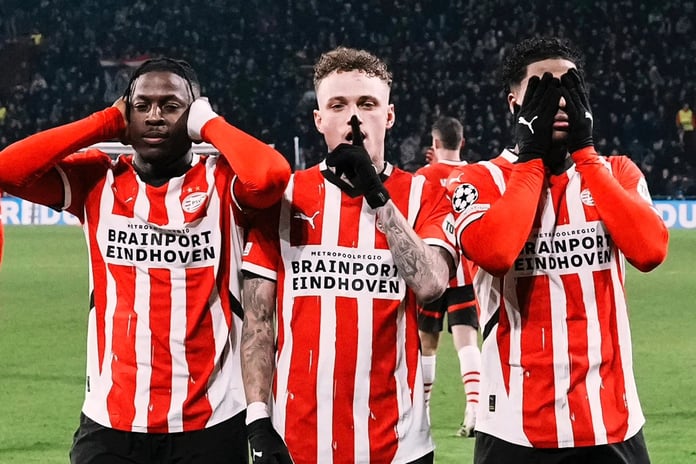 Liderlik el değiştirdi, gözler son hafta maçlarına çevrildi: Ajax ve PSV arasındaki şampiyonluk yarışı kızışıyor.