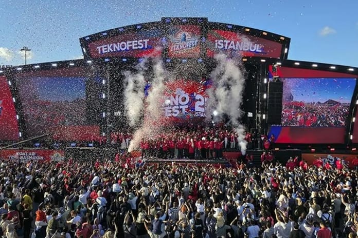 Geleceğin savunma sanayicileri TEKNOFEST'ten birincilikle döndü