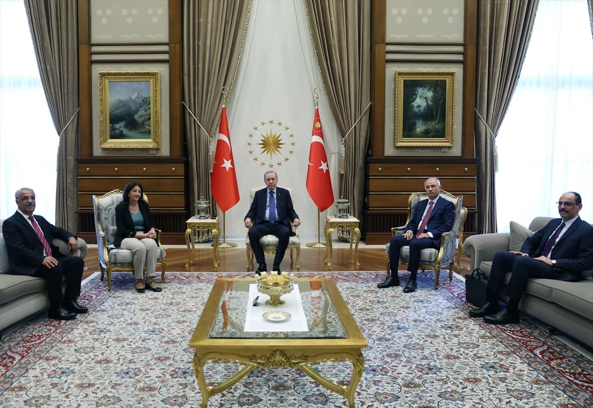 Külliye'de kritik zirve! Cumhurbaşkanı Erdoğan, DEM Parti heyetini kabul etti