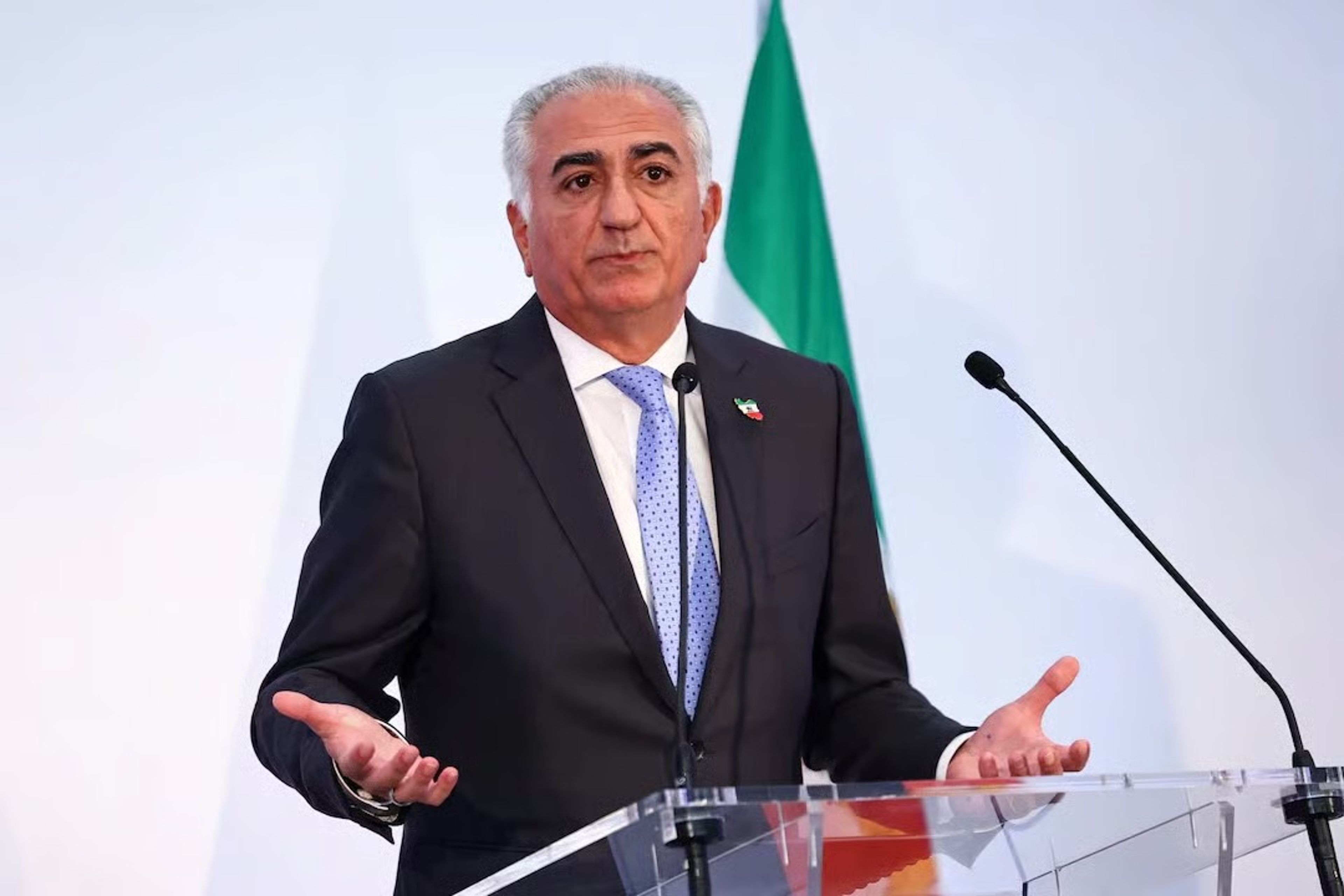 İran Türkleri Rıza Pehlevi'yi istemiyor