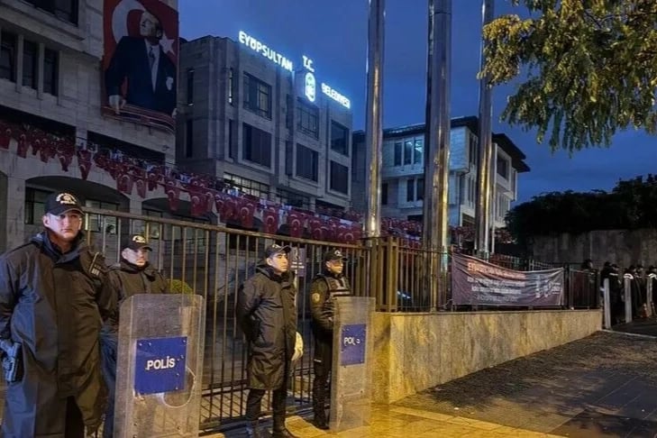 Eyüpsultan Belediyesi hangi parti?