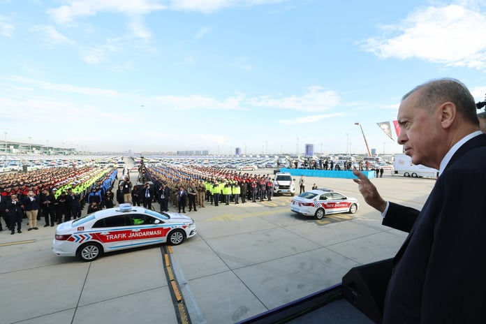 Cumhurbaşkanı Erdoğan: 9 bin 200 aracı sizlerin hizmetine veriyoruz