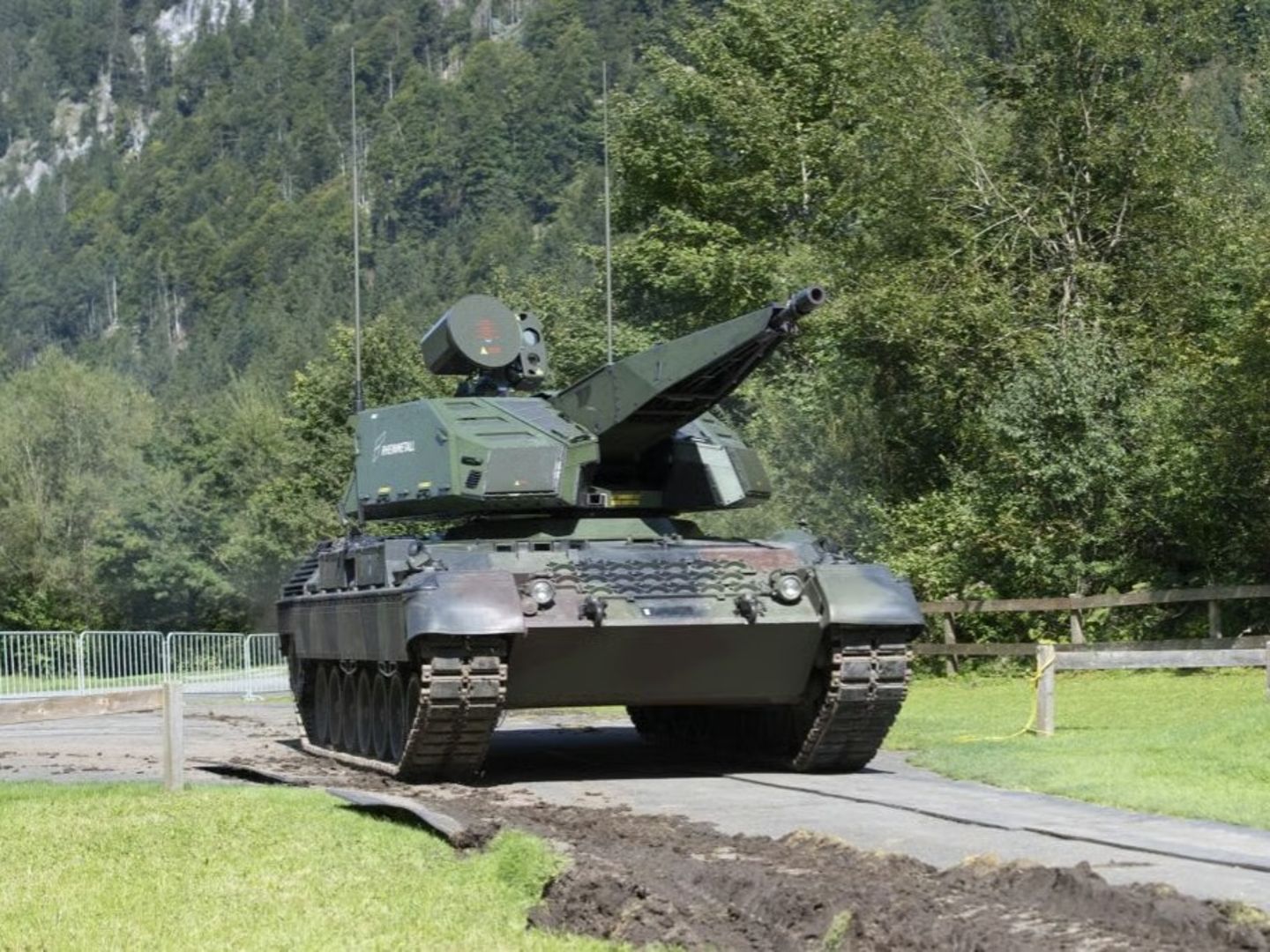 Rheinmetall, Ukrayna’ya Skyranger hava savunma sistemleri teslim edecek