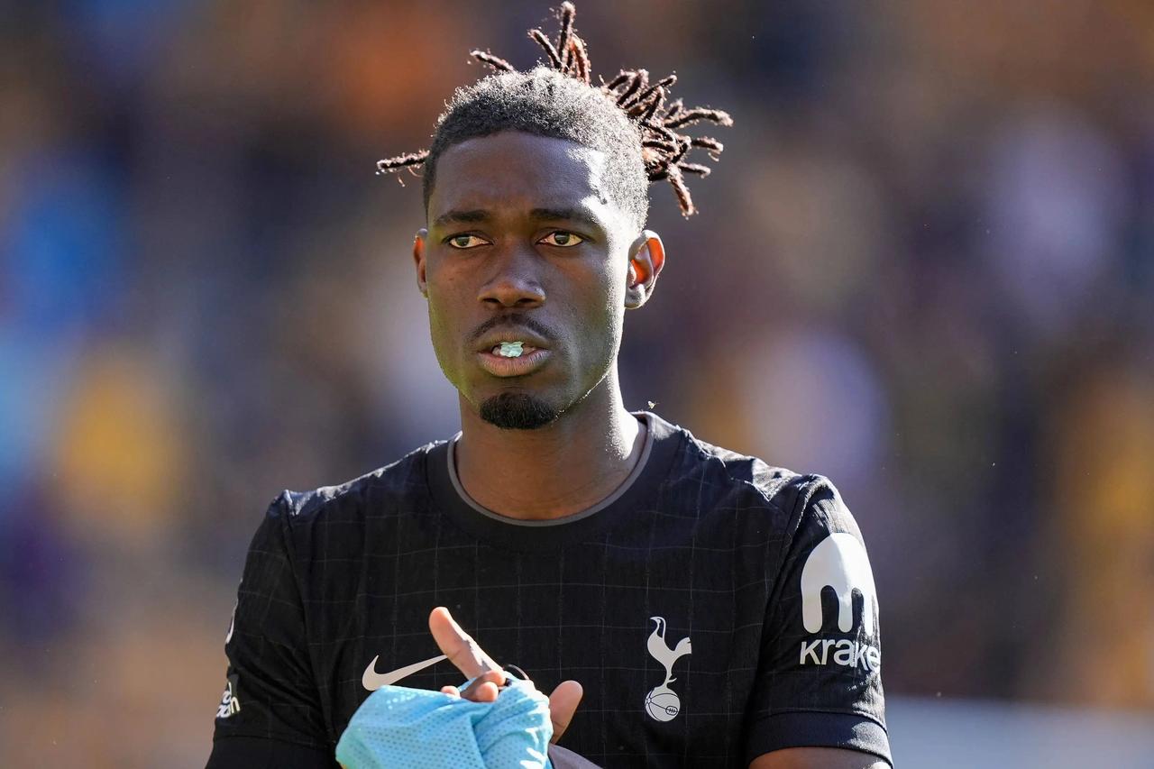Tottenham feshetti, Ajax kaptı