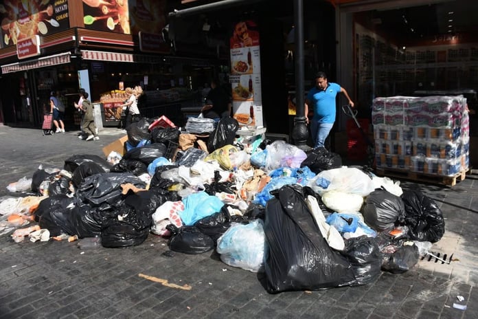 İzmir'de çöp krizi: Belediye Başkanı Cemil Tugay, CHP'li Gökhan Zeybek'i yalanladı