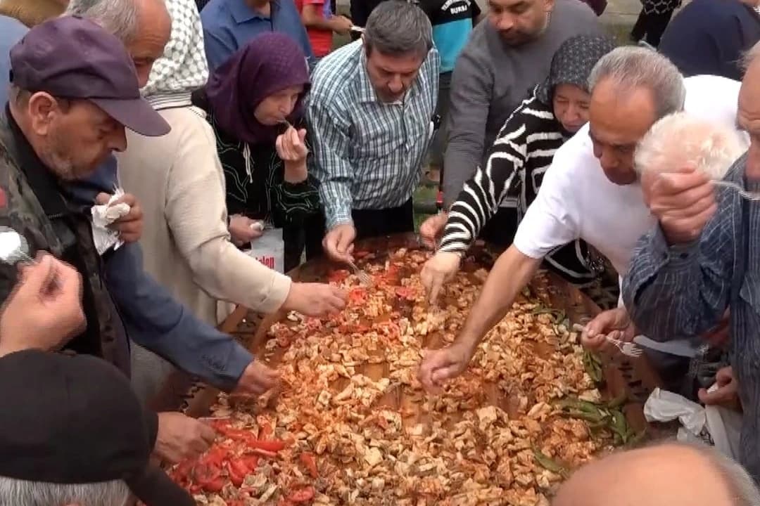 3 metrelik tabakta döner ikramı