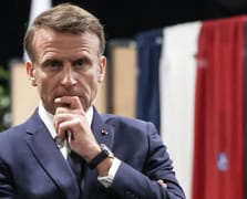 Politico: Fransa'da hükümet krizi nasıl sonuçlanacak?