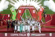 Yarım asırlık bekleyiş sona erdi: Bologna, Milan'ı yenerek İtalya Kupası'nın sahibi oldu.
