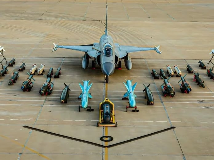 Pakistan, Sudan’a 1,5 milyar dolarlık silah ve savaş uçağı satışına yaklaştı