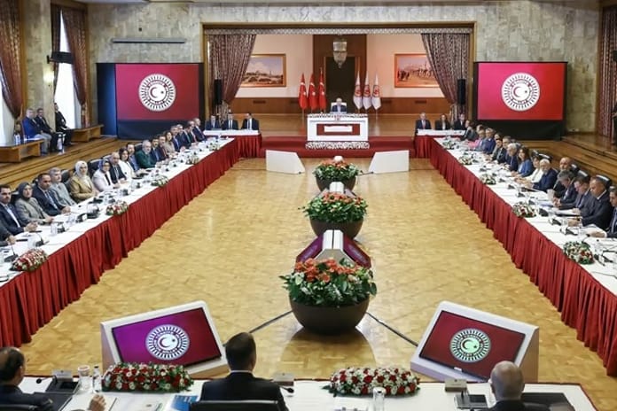 Mehmet Uçum'dan Öcalan açıklaması: "Müzakere değil, dinleme"