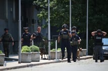 Bomba ihbarı yapılan Kosova Meclisi tahliye edildi