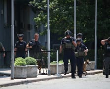 Bomba ihbarı yapılan Kosova Meclisi tahliye edildi