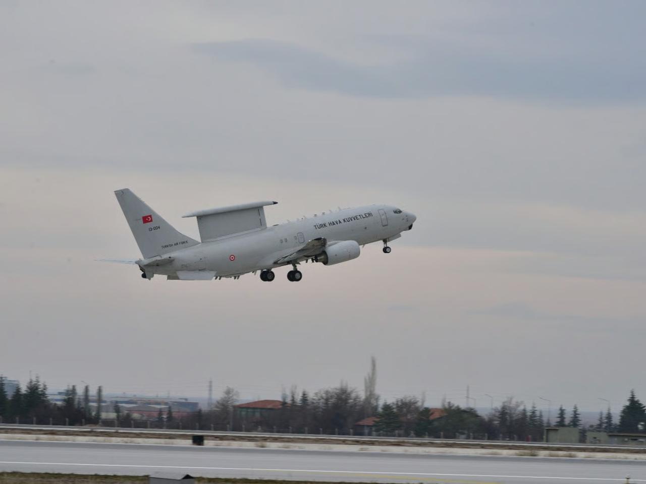 Türkiye’den Litvanya’ya AWACS görevi