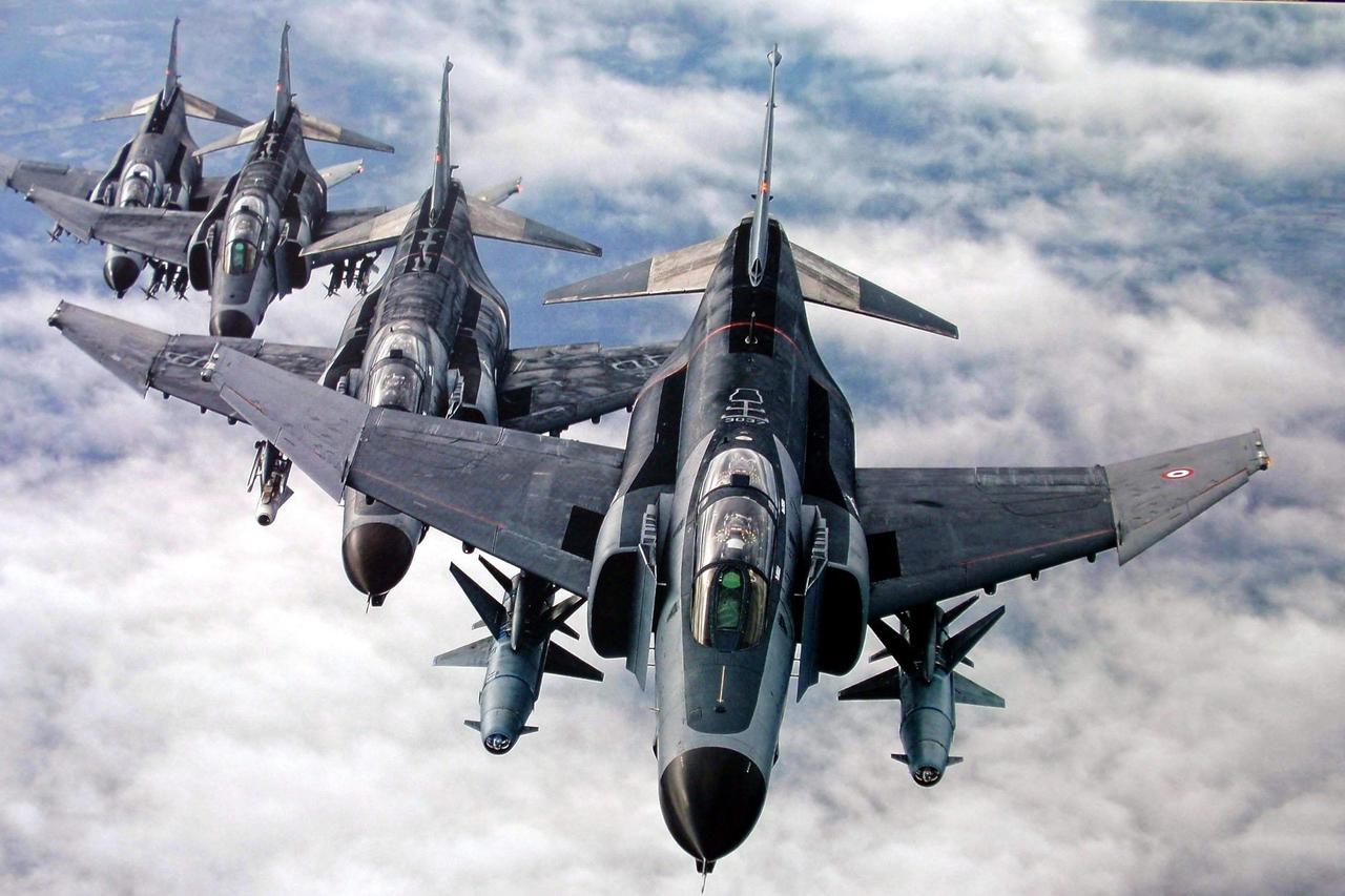 ABD'li havacılık ve uzay firması F-4 savaş uçağı satın almayı planlıyor