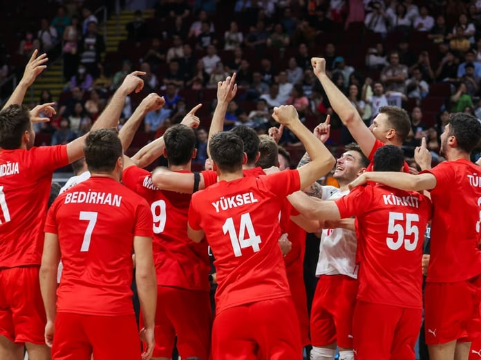 A Milli Erkek Voleybol Takımı'nın tarihi sınavı: Yarı final bileti için rakip dünya 1 numarası Polonya