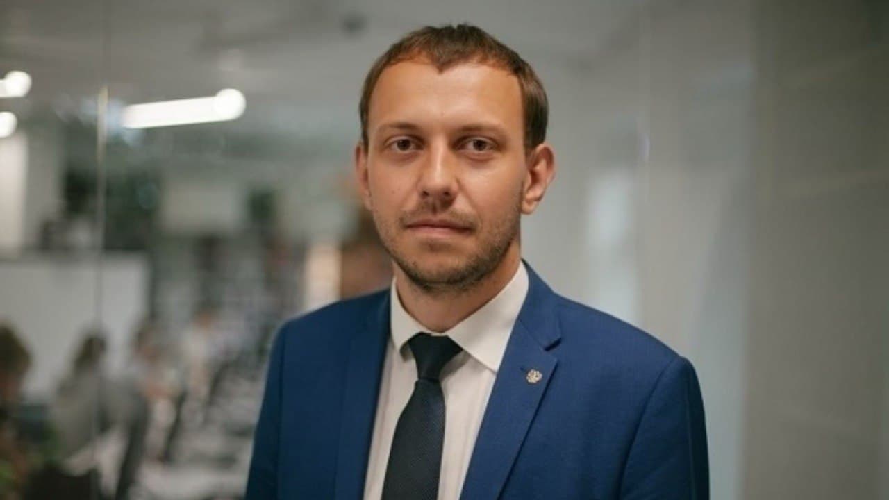 Anton Bredikhin 