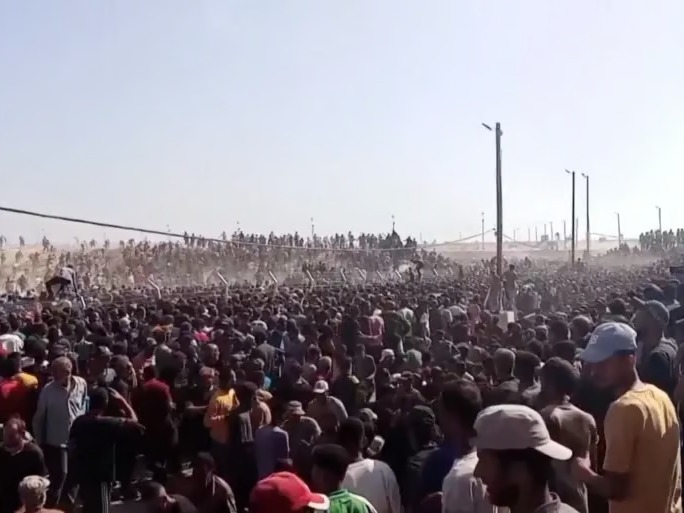 İsrail Gazze'nin kalıcı işgal planı için harekete geçti: Yardım kılıfıyla Filistinlileri "toplama kamplarına" sürüyor