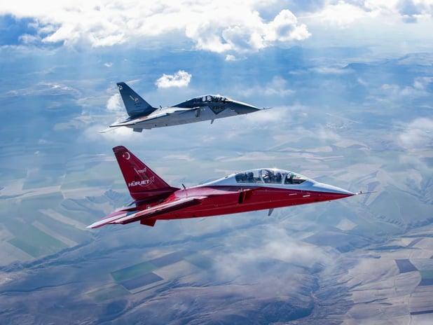 Türkiye’nin ilk millî jet eğitim uçağı HÜRJET’ten milyar avroluk ihracat hamlesi
