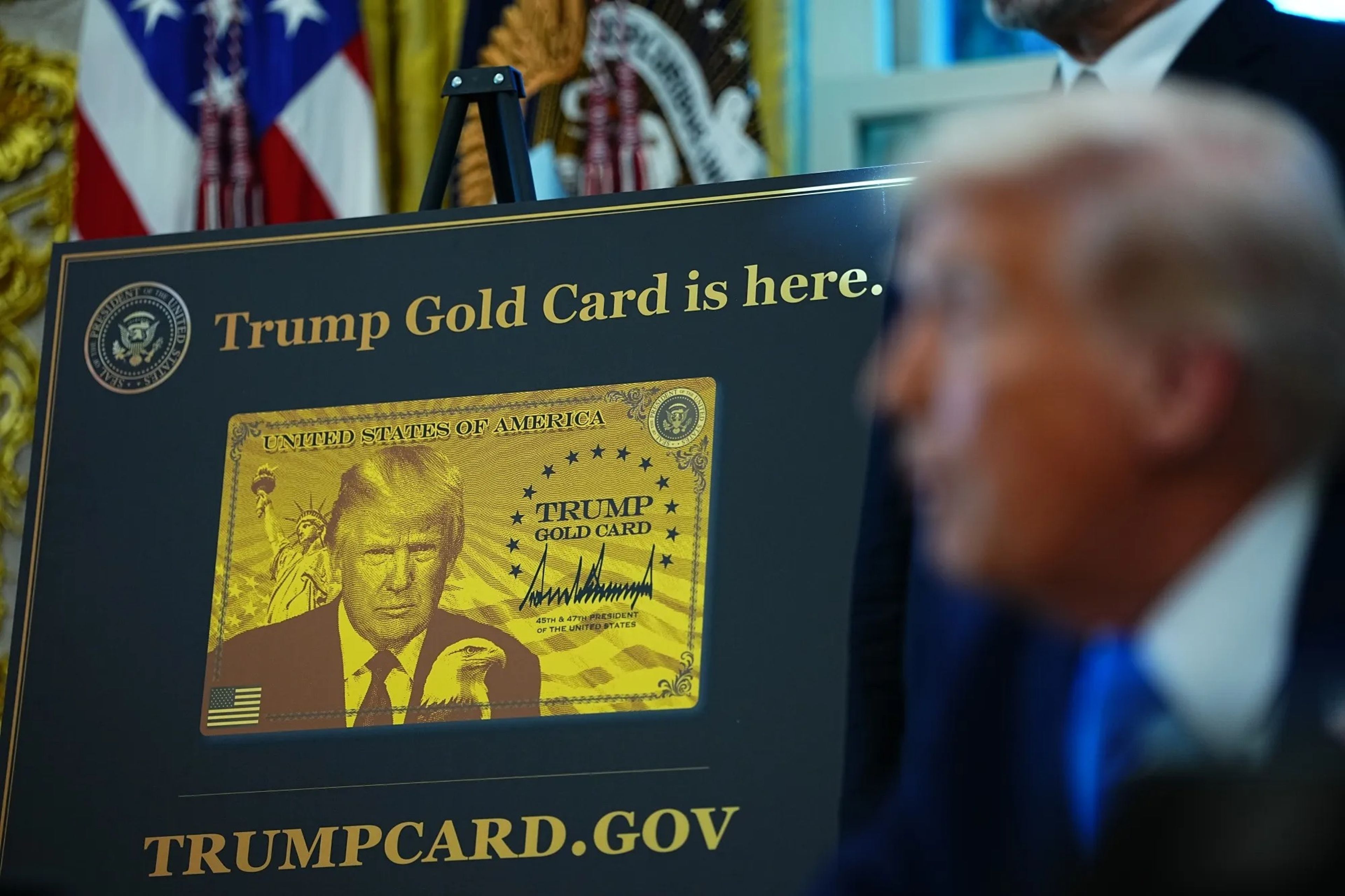 Trump’tan 1 milyon dolarlık oturma izni ve H-1B vizelerine 100 bin dolarlık ücret kararı