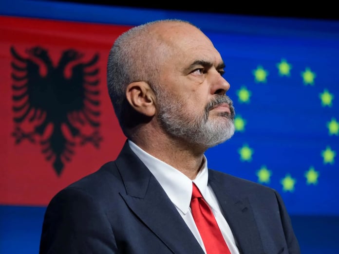 Arnavutluk’ta Rama hükümeti TikTok yasağını uzatmama kararı aldı