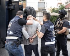 Jandarma'dan FETÖ'ye 30 ilde operasyon 65 tutuklu