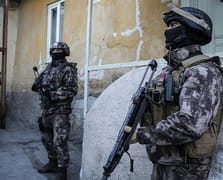 FETÖ'ye yönelik 37 il merkezli operasyonda 121 şüpheli yakalandı