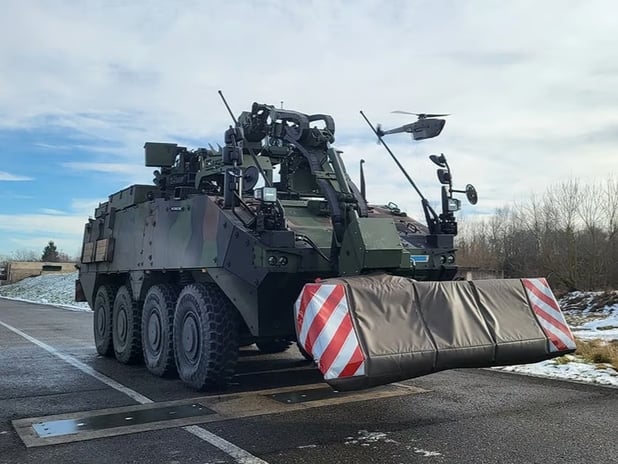 İsviçre, Piranha 8x8 araçlarına gerçek zamanlı keşif için Black Hornet 4 nano İHA siparişi verdi