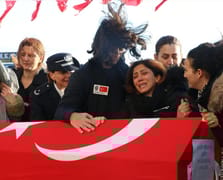 Türkiye şehitlerine ağlıyor: Yalova’da tören düzenlendi 