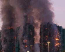 Hong Kong'da yangın: En az 4 ölü