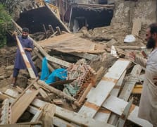 Afganistan'da depremde ölenlerin sayısı 900'e yükseldi