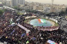 Tahran'da İsrail saldırılarında hayatını kaybeden yetkililer için cenaze töreni düzenlendi