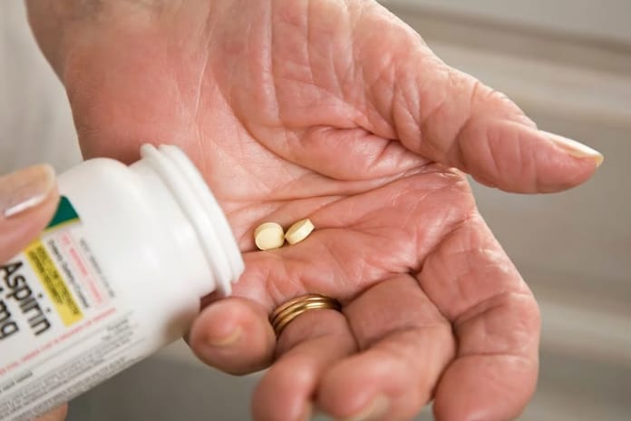 Aspirin kıtlığının yaşandığı İngiltere'de ilacın ihracatına kısıtlama getirildi