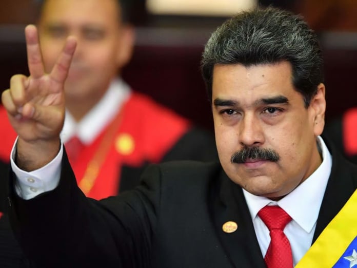 Venezuela'da yüzlerce kişi milis güç olmak için kayıt yaptırdı