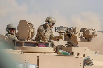 Pentagon Weighs Seizing Troop Cellphones