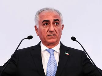 Exiled Iranian Prince Rejects Future Leadership
