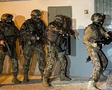 İzmir, Ankara ve İstanbul’da Uyuşturucu Operasyonu: 1,9 milyon adet hap ele geçirildi