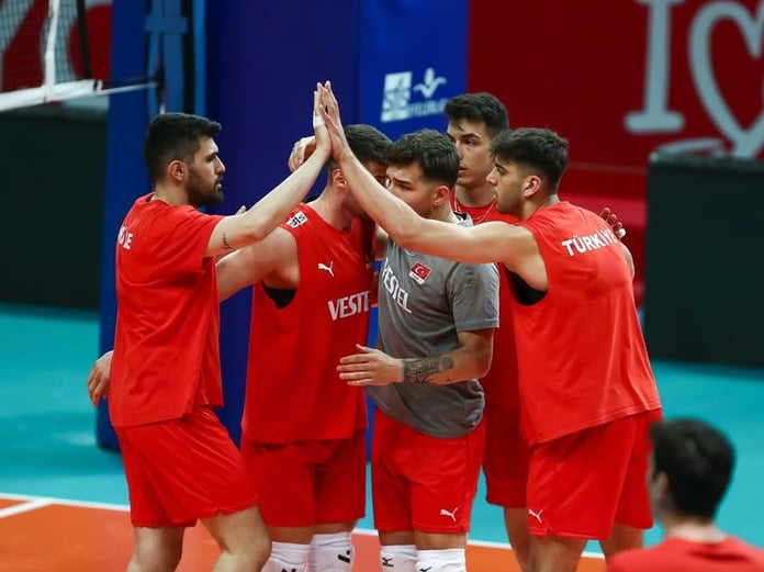 Ay yıldızlılar Hollanda deplasmanında güldü: 2025 FIVB Milletler Ligi hazırlıklarına 3-1'lik zaferle başlangıç