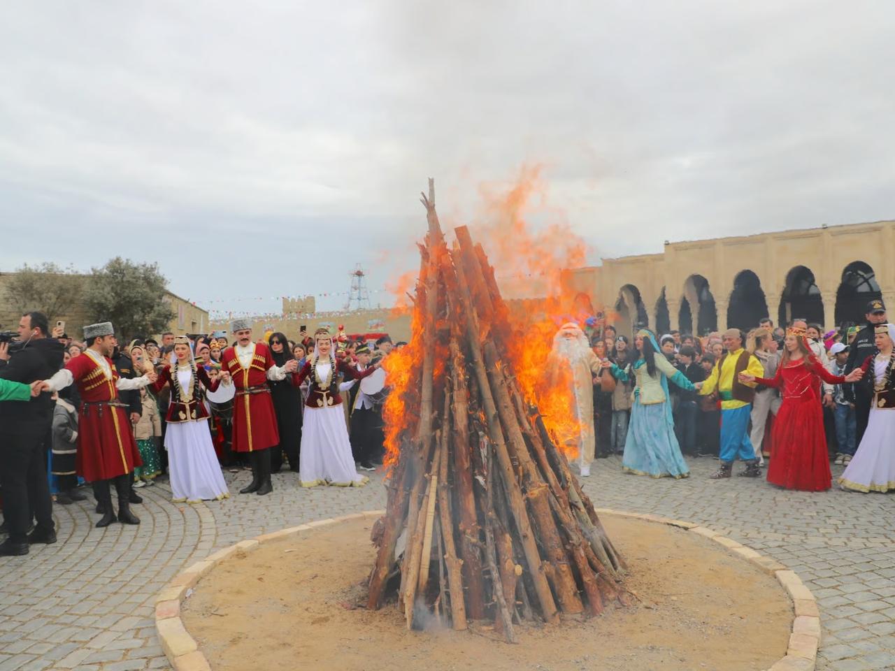 Bakü’de Nevruz coşkusu