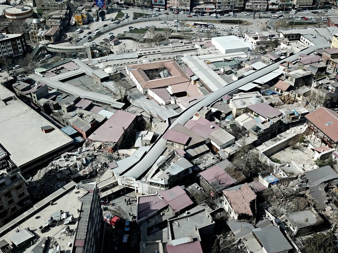 Bakan Kurum'dan Kahramanmaraş Tarihi Kapalı Çarşı açıklaması: "Şehrimizin kalbi burada atacak"