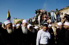 İsrail ayrılıkçı Dürzilere terör örgütü YPG üzerinden askeri yardım ulaştırdı