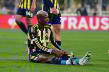 Fenerbahçe - Ferencvaros maçından beraberlik çıktı, direkler izin vermedi