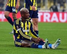 Fenerbahçe - Ferencvaros maçından beraberlik çıktı, direkler izin vermedi